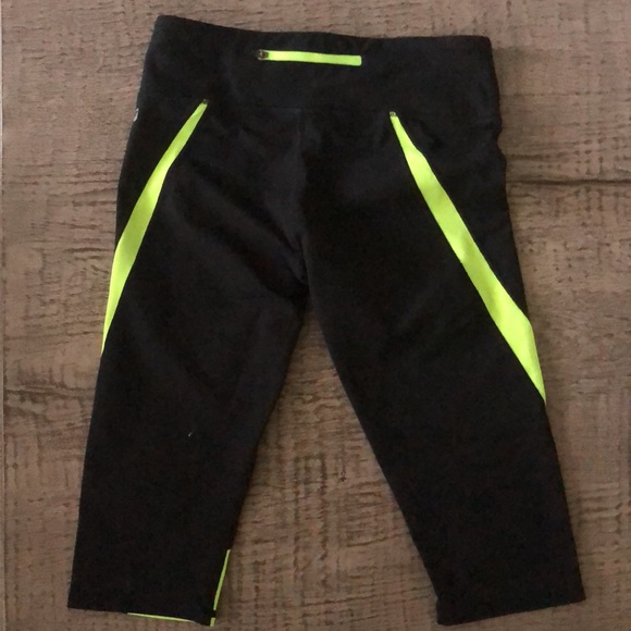 Fabletics 3 Legging Bundle - Picture 4 of 9